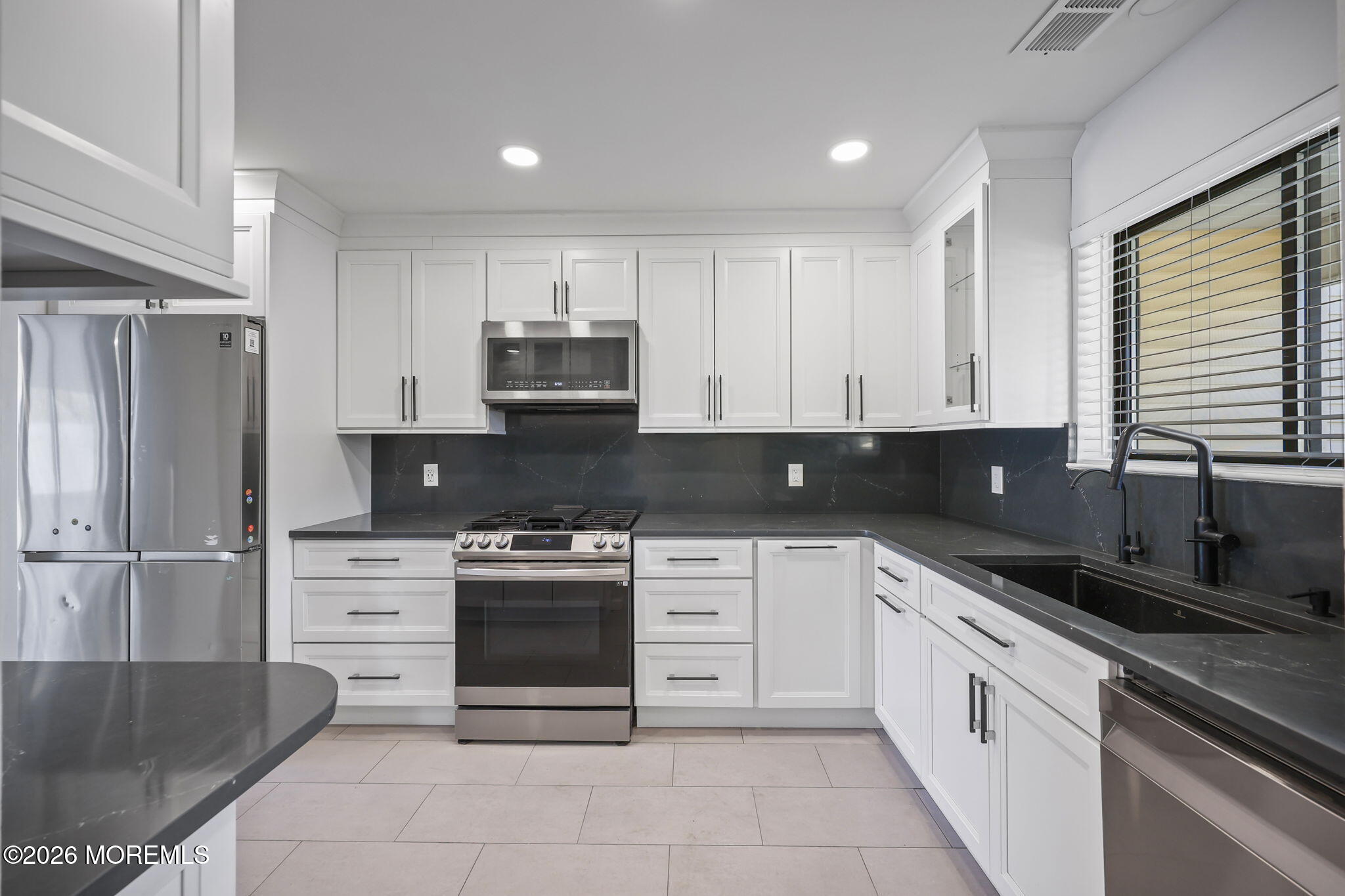 26 Front Court Old Bridge, NJ 08857 - Photo 13 of 45 15-web-or-mls-LPM_3168