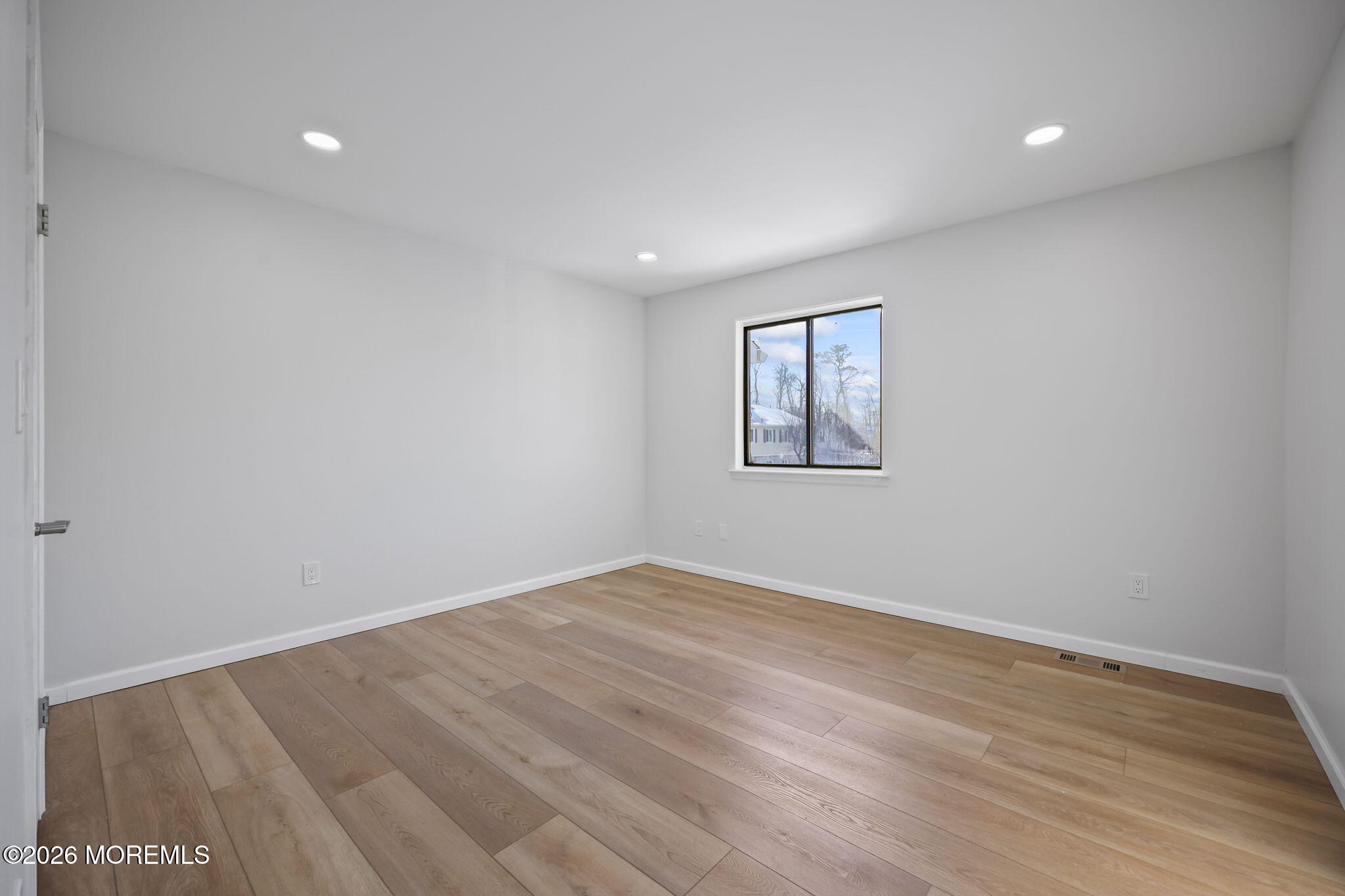 26 Front Court Old Bridge, NJ 08857 - Photo 24 of 45 31-web-or-mls-LPM_3243