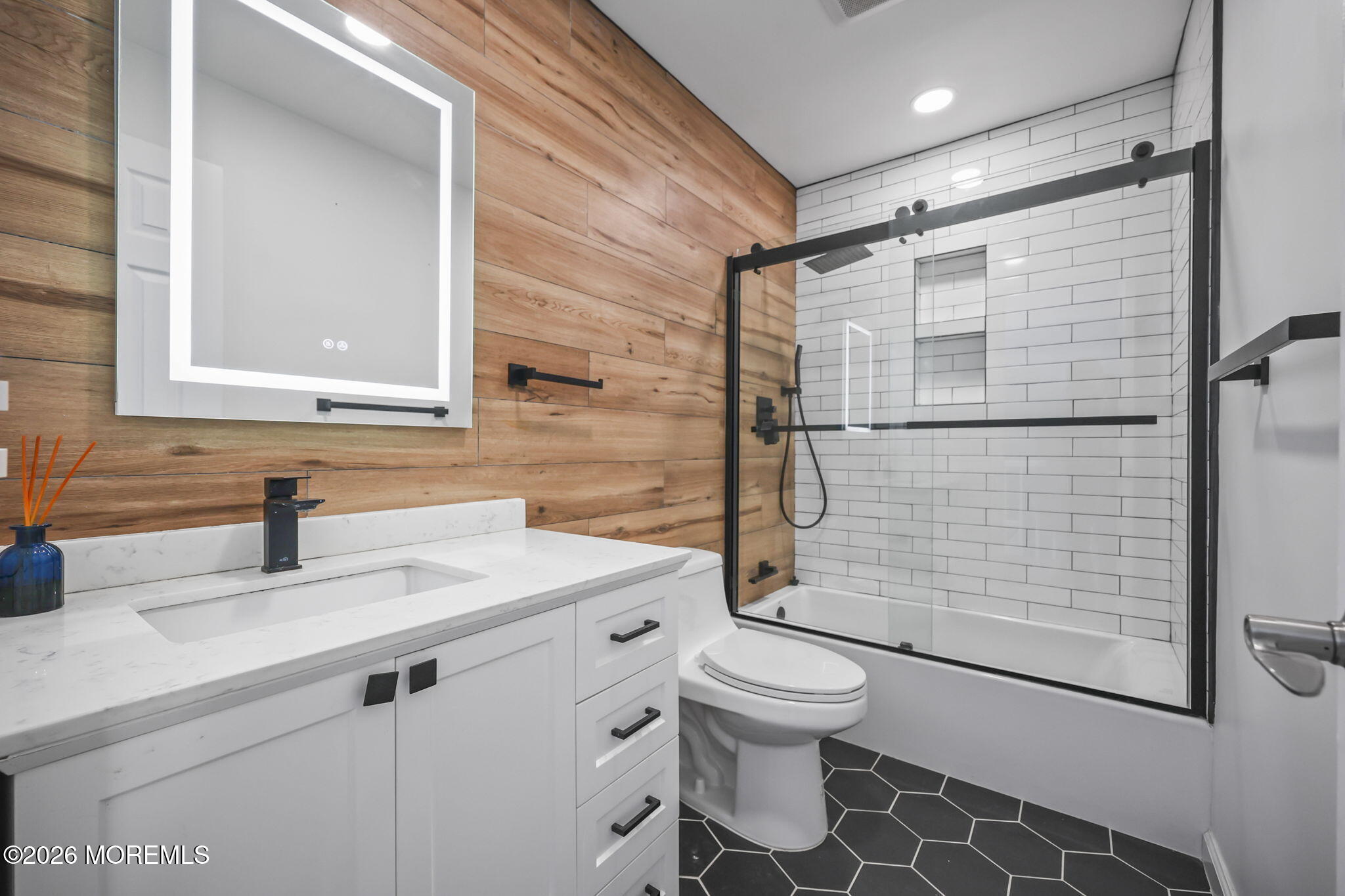 26 Front Court Old Bridge, NJ 08857 - Photo 39 of 45 27-web-or-mls-LPM_3228