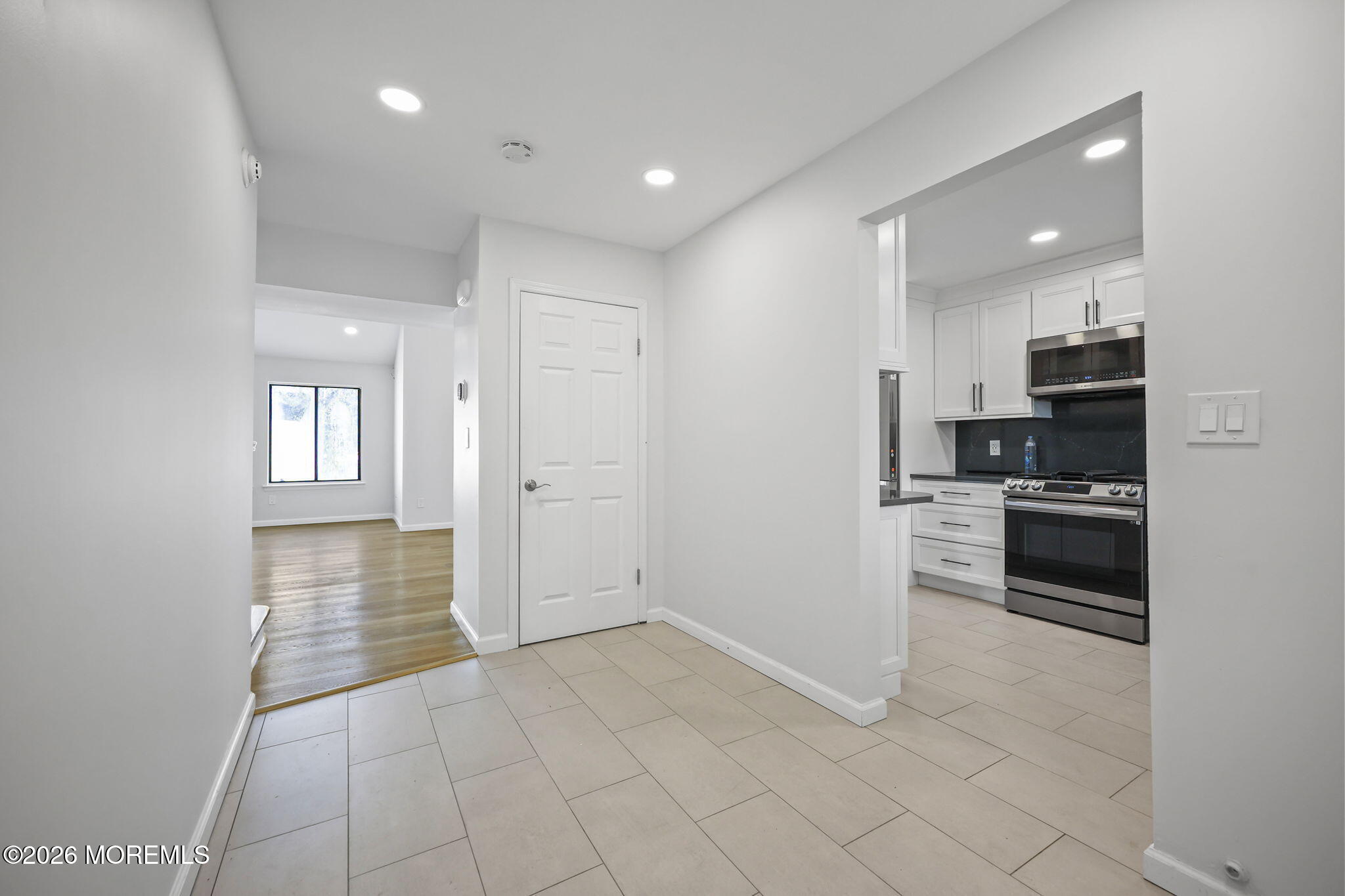 26 Front Court Old Bridge, NJ 08857 - Photo 6 of 45 7-web-or-mls-LPM_3133