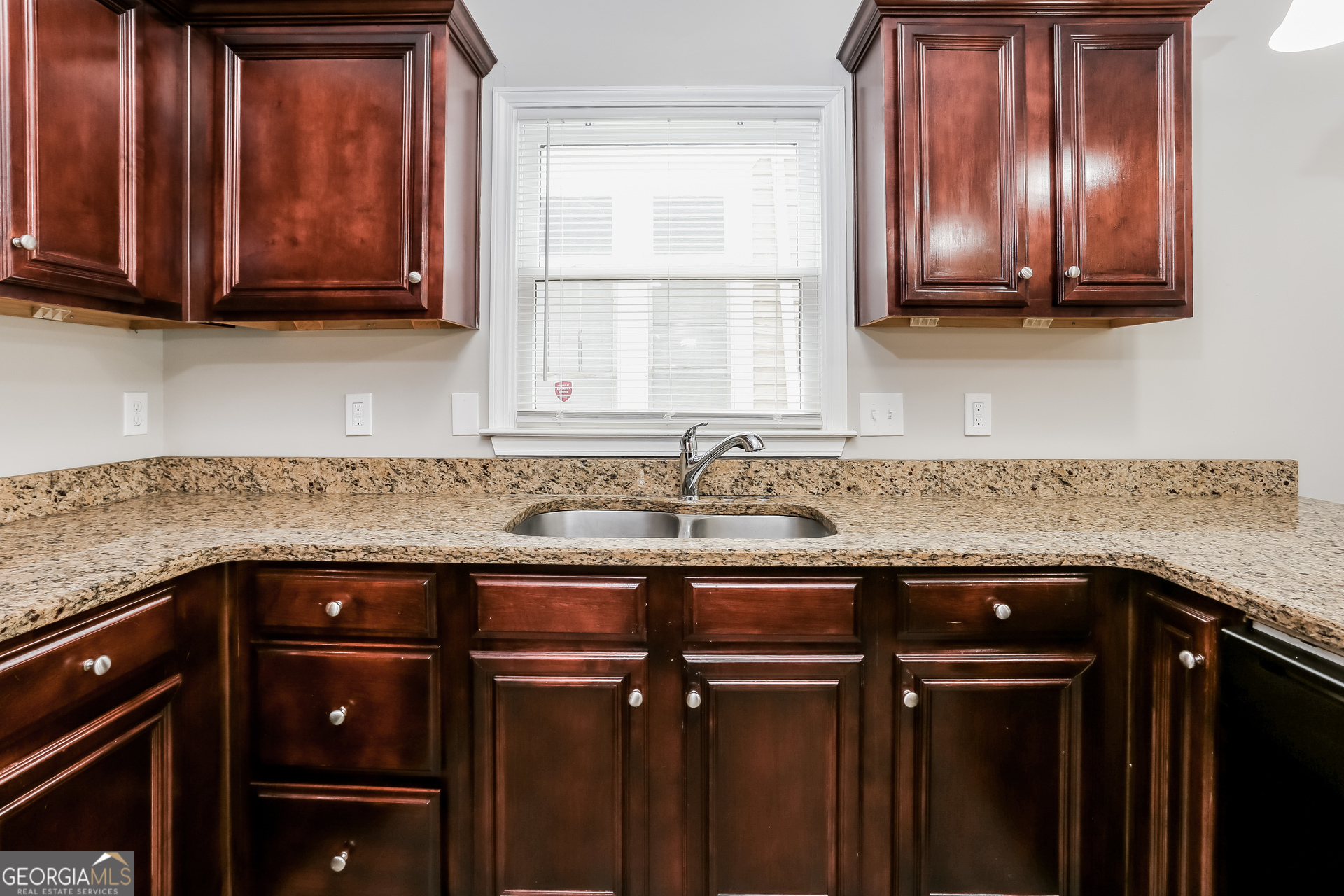 223 Bass Street Southwest Atlanta, GA 30315 - Photo 6 of 17