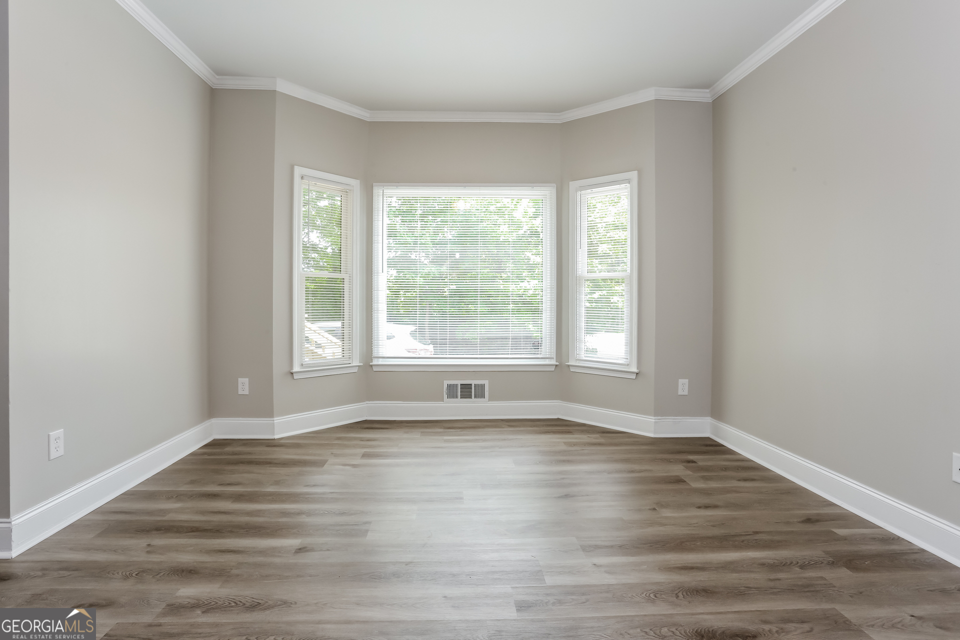 223 Bass Street Southwest Atlanta, GA 30315 - Photo 9 of 17