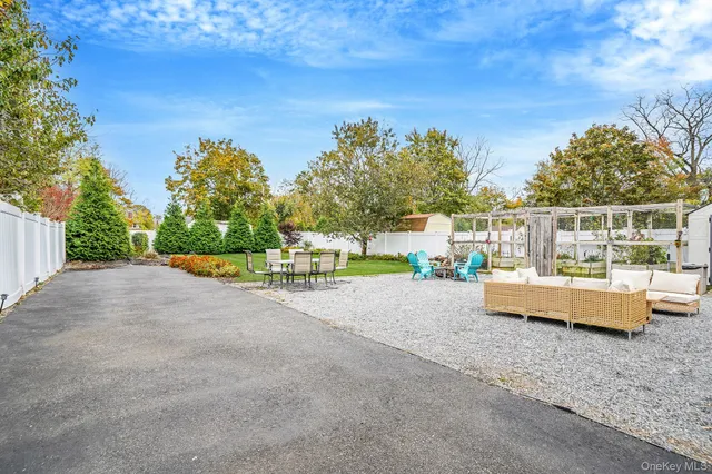 a view of outdoor space with city view