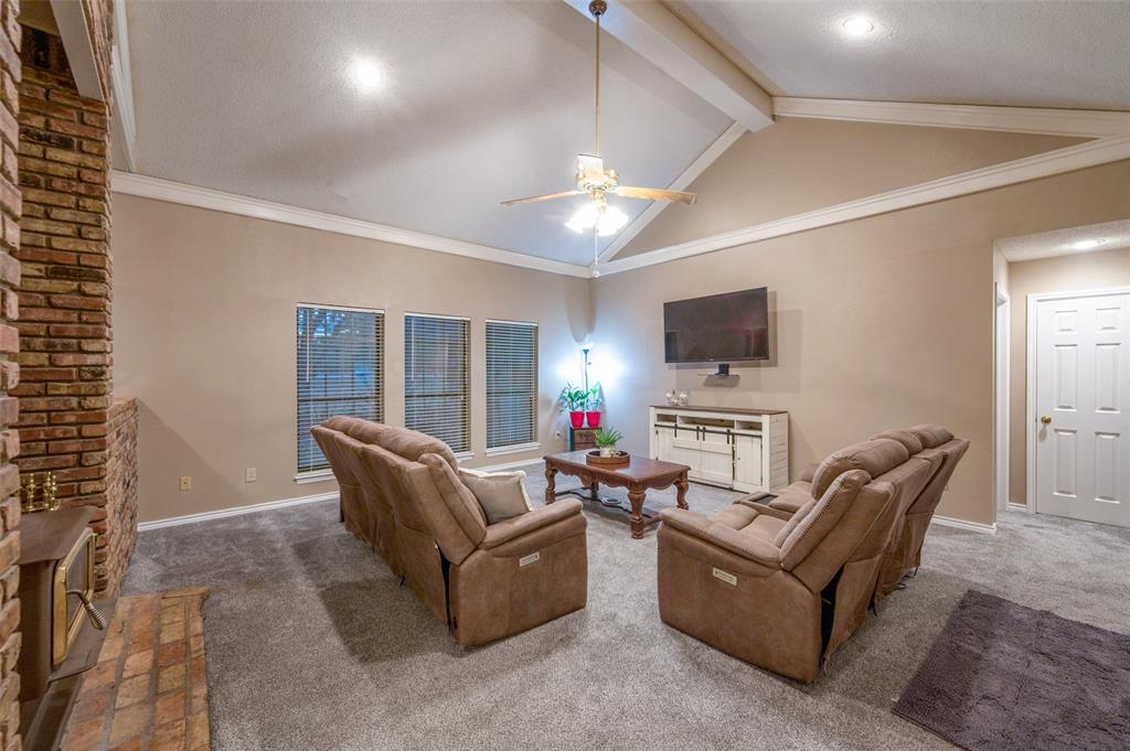 611 Combine Road Seagoville, TX 75159 - Photo 7 of 36 Gallery Image 7