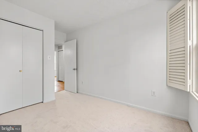 $363,900 | 18656 Winding Creek Place, Germantown, MD 20874