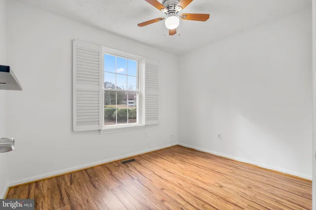 $363,900 | 18656 Winding Creek Place, Germantown, MD 20874