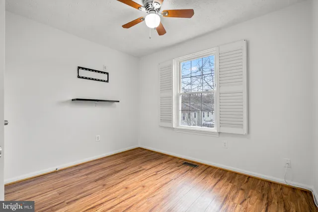 $363,900 | 18656 Winding Creek Place, Germantown, MD 20874