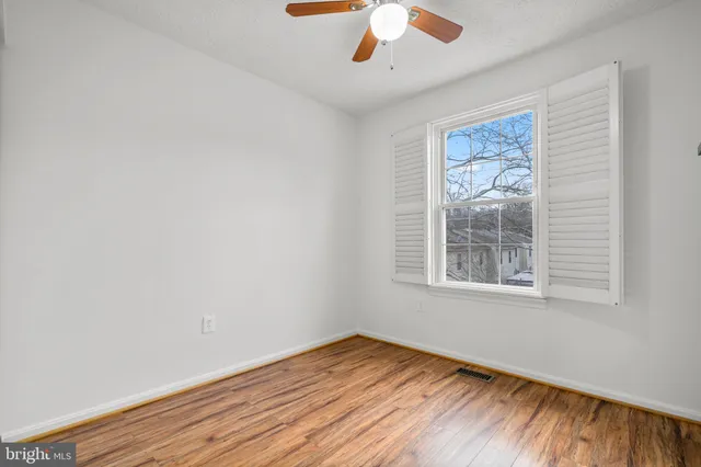 $363,900 | 18656 Winding Creek Place, Germantown, MD 20874