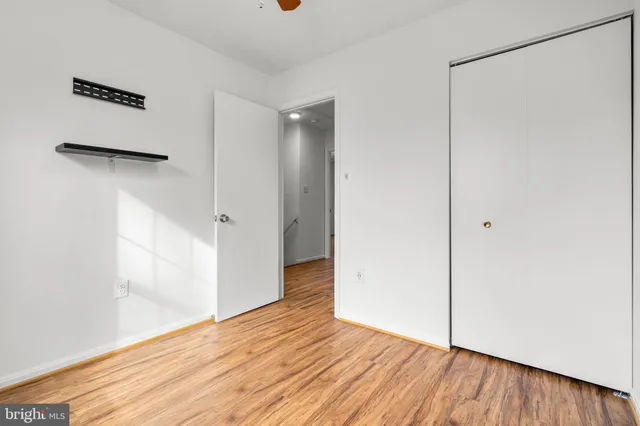 $363,900 | 18656 Winding Creek Place, Germantown, MD 20874