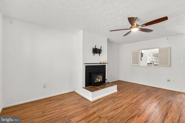 $363,900 | 18656 Winding Creek Place, Germantown, MD 20874