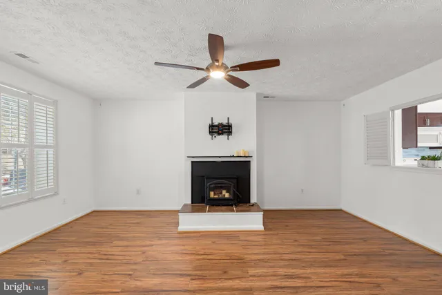 $363,900 | 18656 Winding Creek Place, Germantown, MD 20874