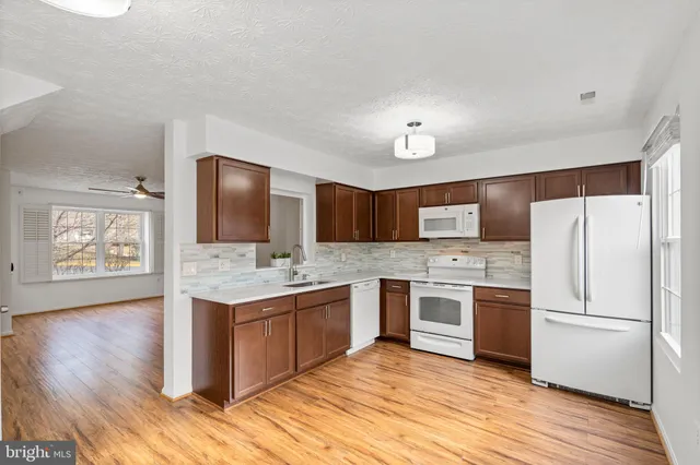 $363,900 | 18656 Winding Creek Place, Germantown, MD 20874