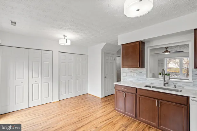 $363,900 | 18656 Winding Creek Place, Germantown, MD 20874