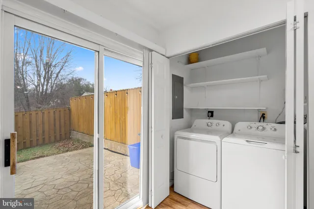 $363,900 | 18656 Winding Creek Place, Germantown, MD 20874