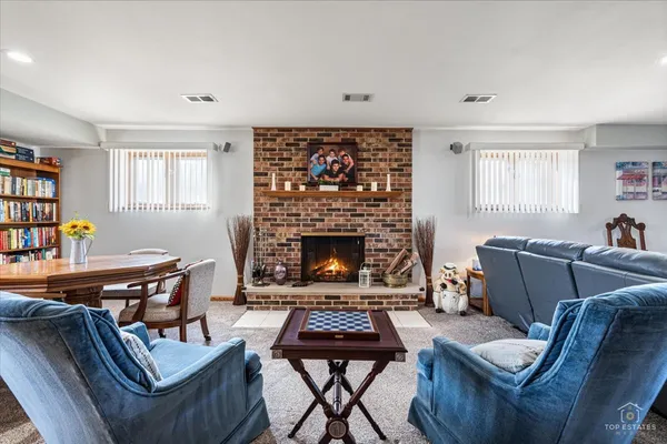 $634,000 | 462 Mulberry Lane, Wood Dale, IL 60191