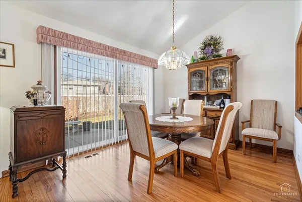 $634,000 | 462 Mulberry Lane, Wood Dale, IL 60191