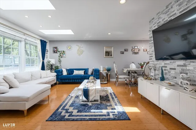 $409,000 | 6908 Orchard Lane, Hanover Park, IL 60133