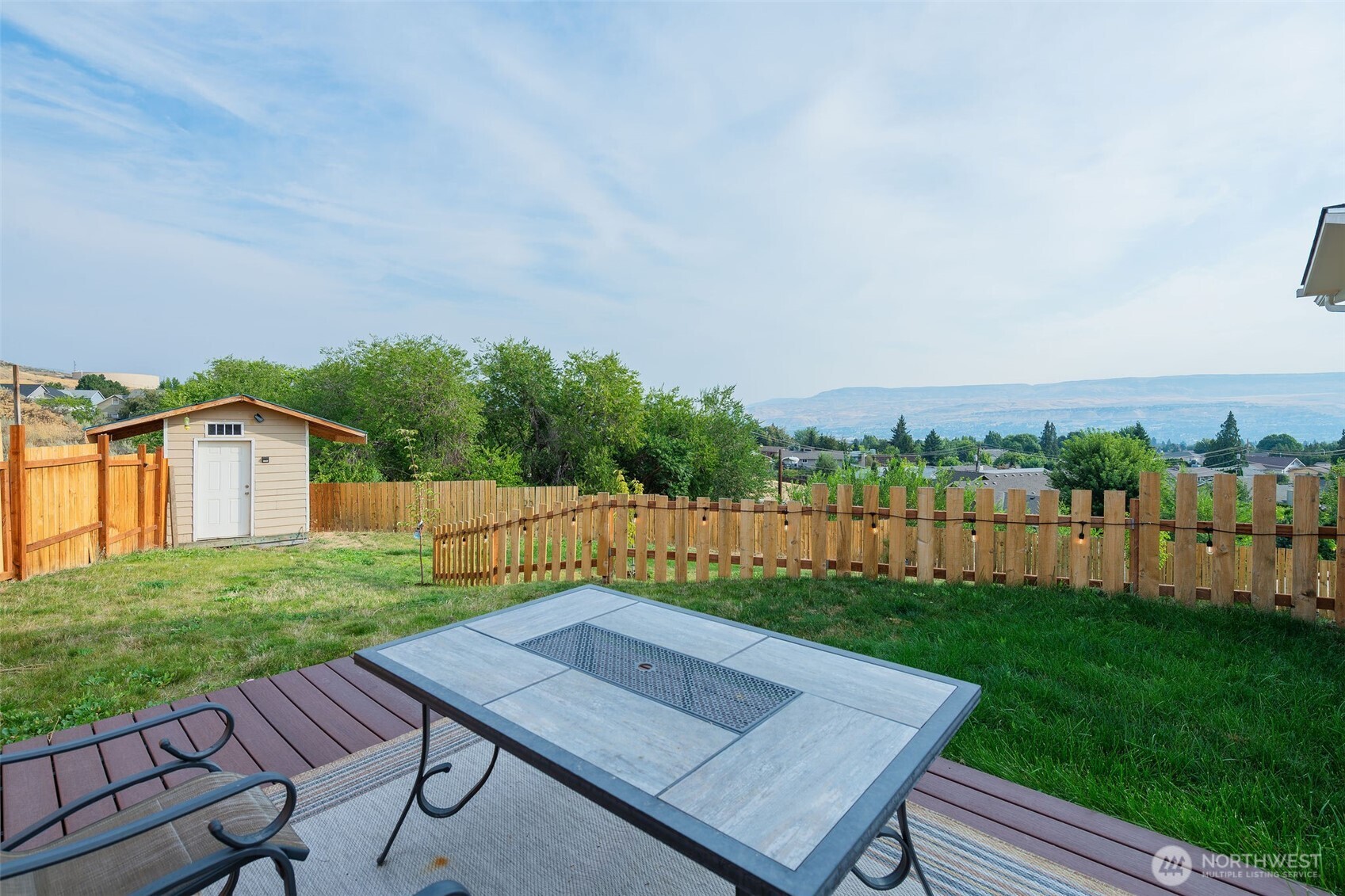 1900 Cumbo Court Wenatchee, WA 98801 - Photo 25 of 33 a view of a backyard with sitting area