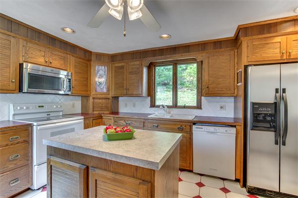 102 Fellsmere Road Malden, MA 02148 - Photo 18 of 30 Gallery Image 18
