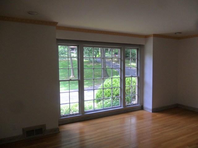 6005 Hickory Valley Road Nashville, TN 37205 - Photo 3 of 19 LIVING ROOM