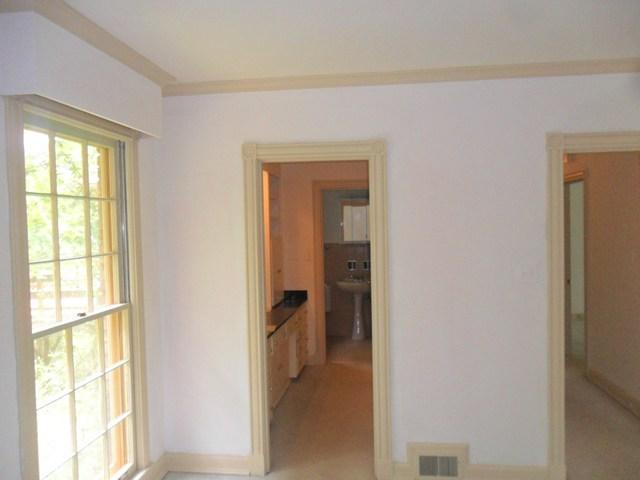 6005 Hickory Valley Road Nashville, TN 37205 - Photo 7 of 19 MASTER BATH