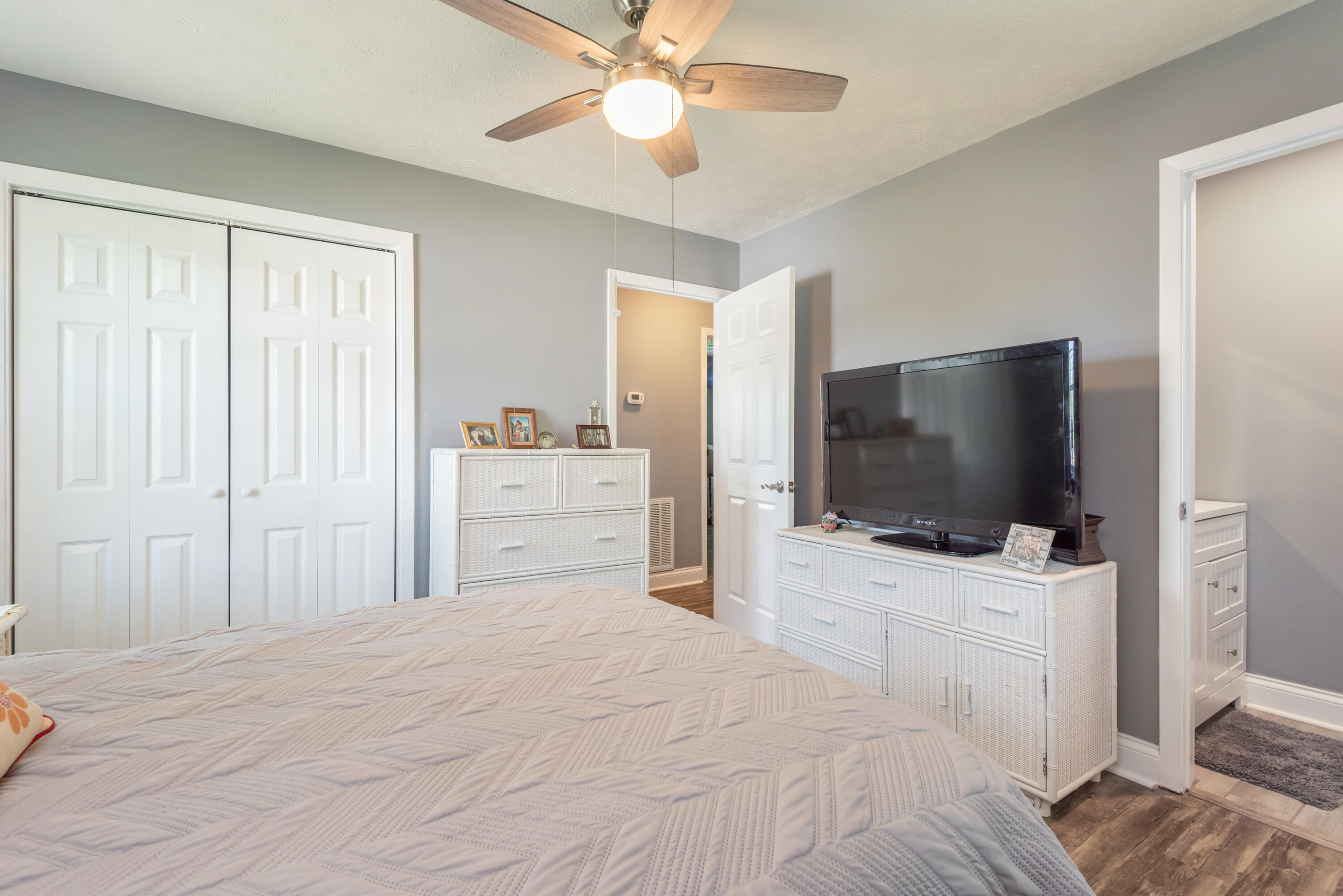 4915 Rowan Road Knoxville, TN 37912 - Photo 14 of 24 4915RowanRd-16