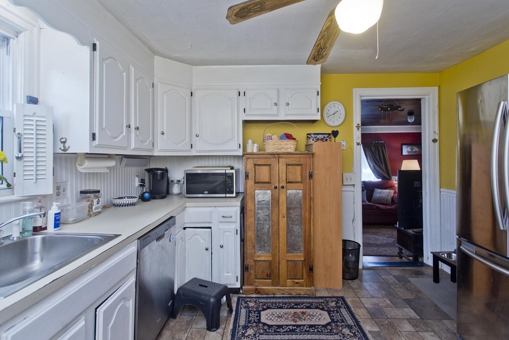 1 Stratford Road Holyoke, MA 01040 - Photo 14 of 31 Gallery Image 14