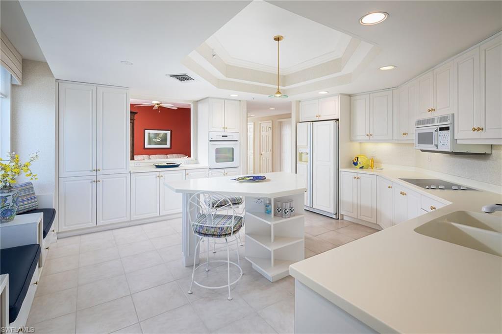 445 Dockside Drive, Unit A804 Naples, FL 34110 - Photo 7 of 30