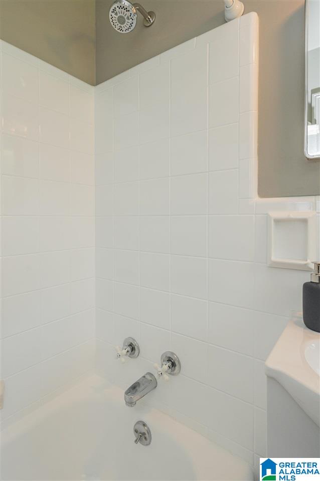 1635 Cresthill Road Birmingham, AL 35213 - Photo 31 of 48 Gallery Image 31