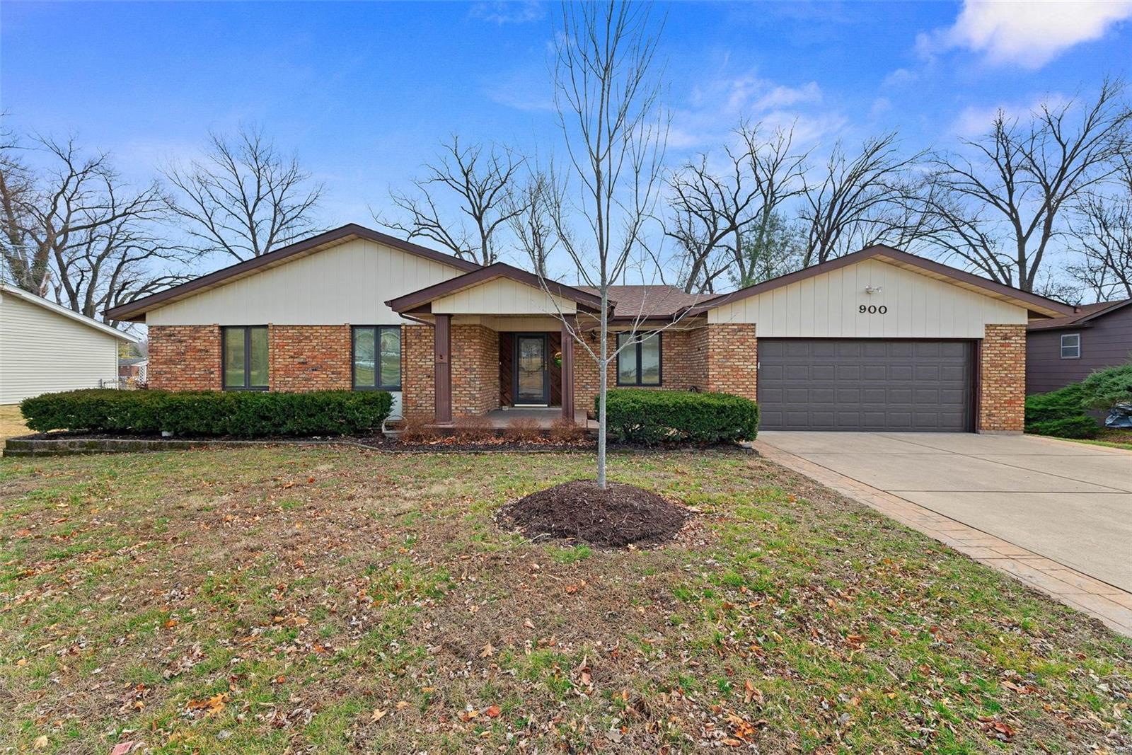 900 Ruth Drive St. Charles, MO 63301 - Photo 2 of 36 Gallery Image 2