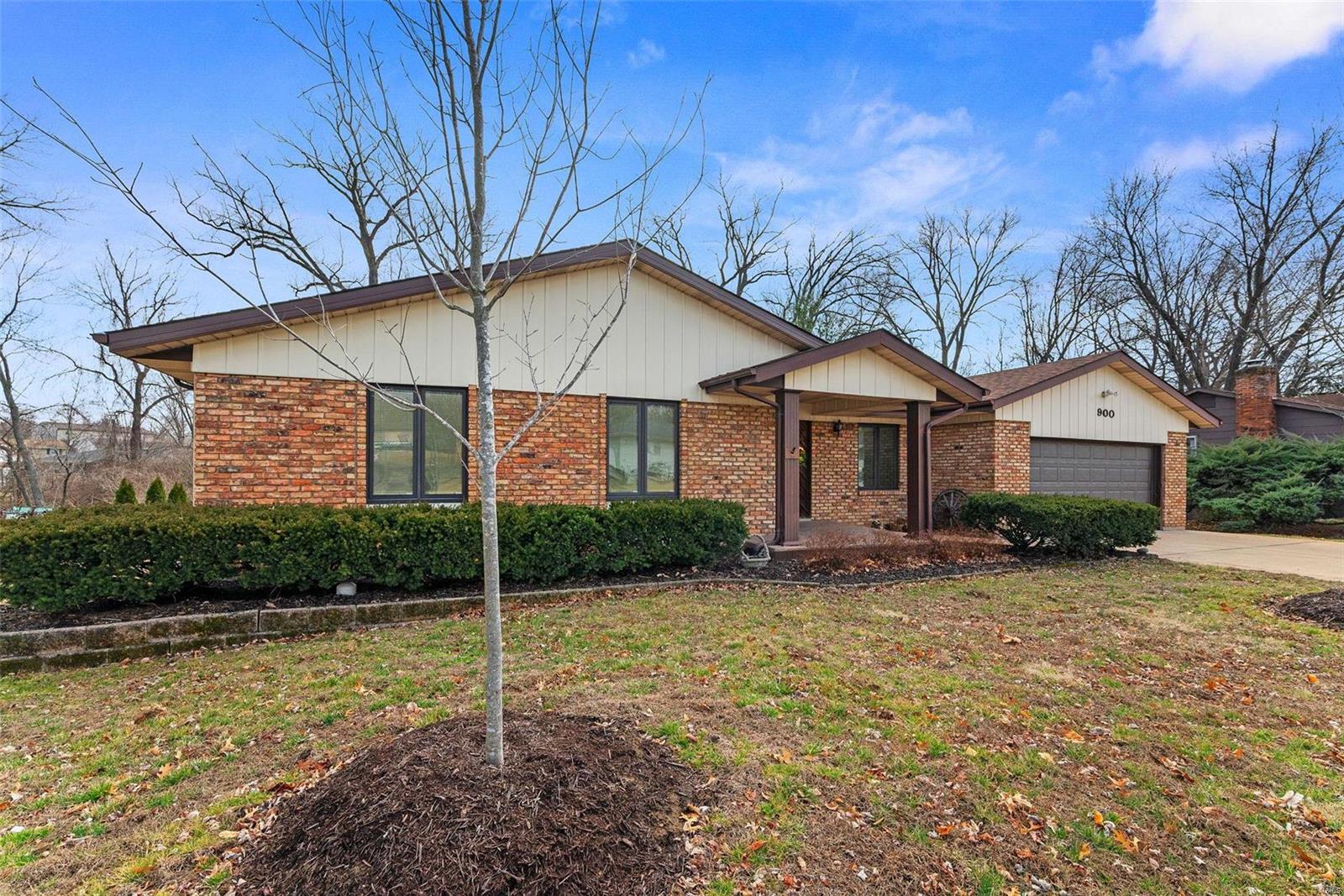 900 Ruth Drive St. Charles, MO 63301 - Photo 3 of 36 Gallery Image 3
