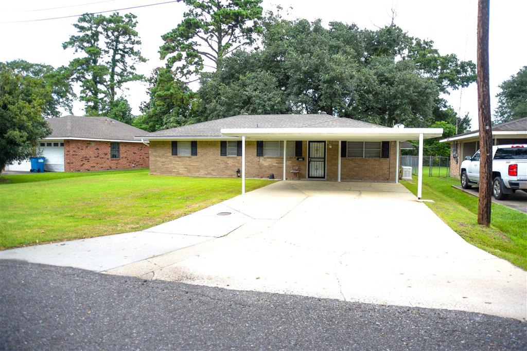 722 East Division Street Jennings, LA 70546 - Photo 5 of 45
