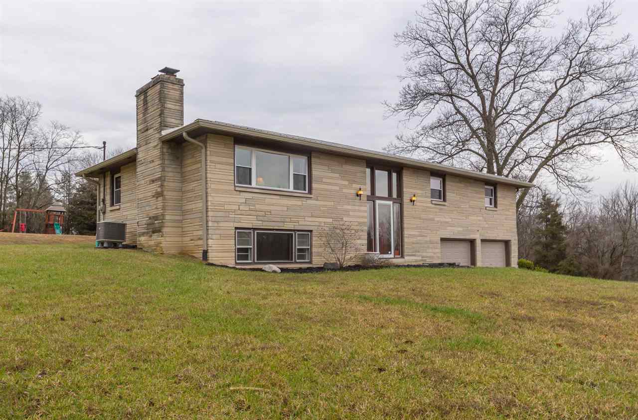 375 North Hartstrait Road Bloomington, IN 47404 - Photo 2 of 36