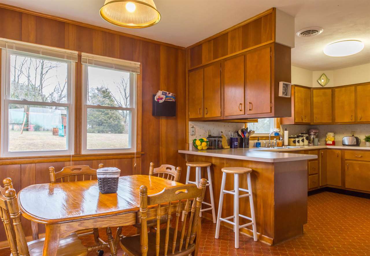 375 North Hartstrait Road Bloomington, IN 47404 - Photo 11 of 36
