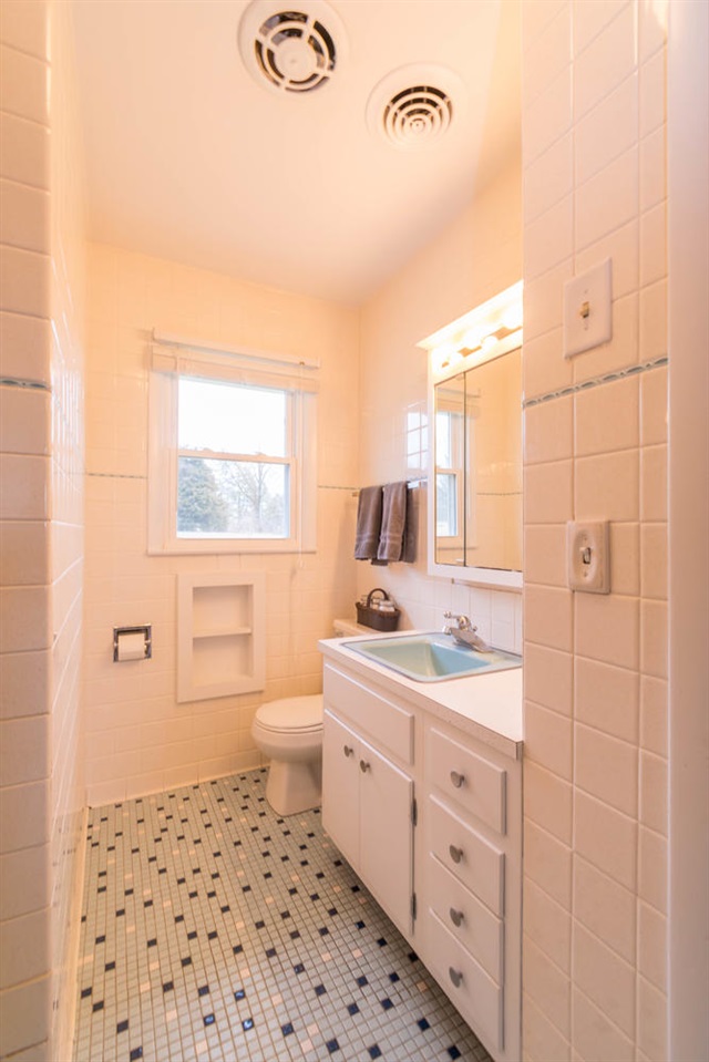 375 North Hartstrait Road Bloomington, IN 47404 - Photo 15 of 36