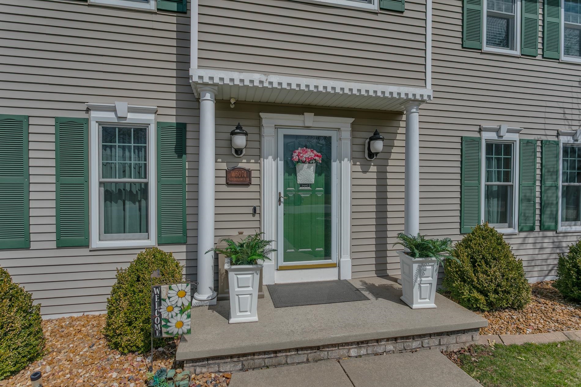 W6074 Strawflower Drive Appleton, WI 54915 - Photo 4 of 53