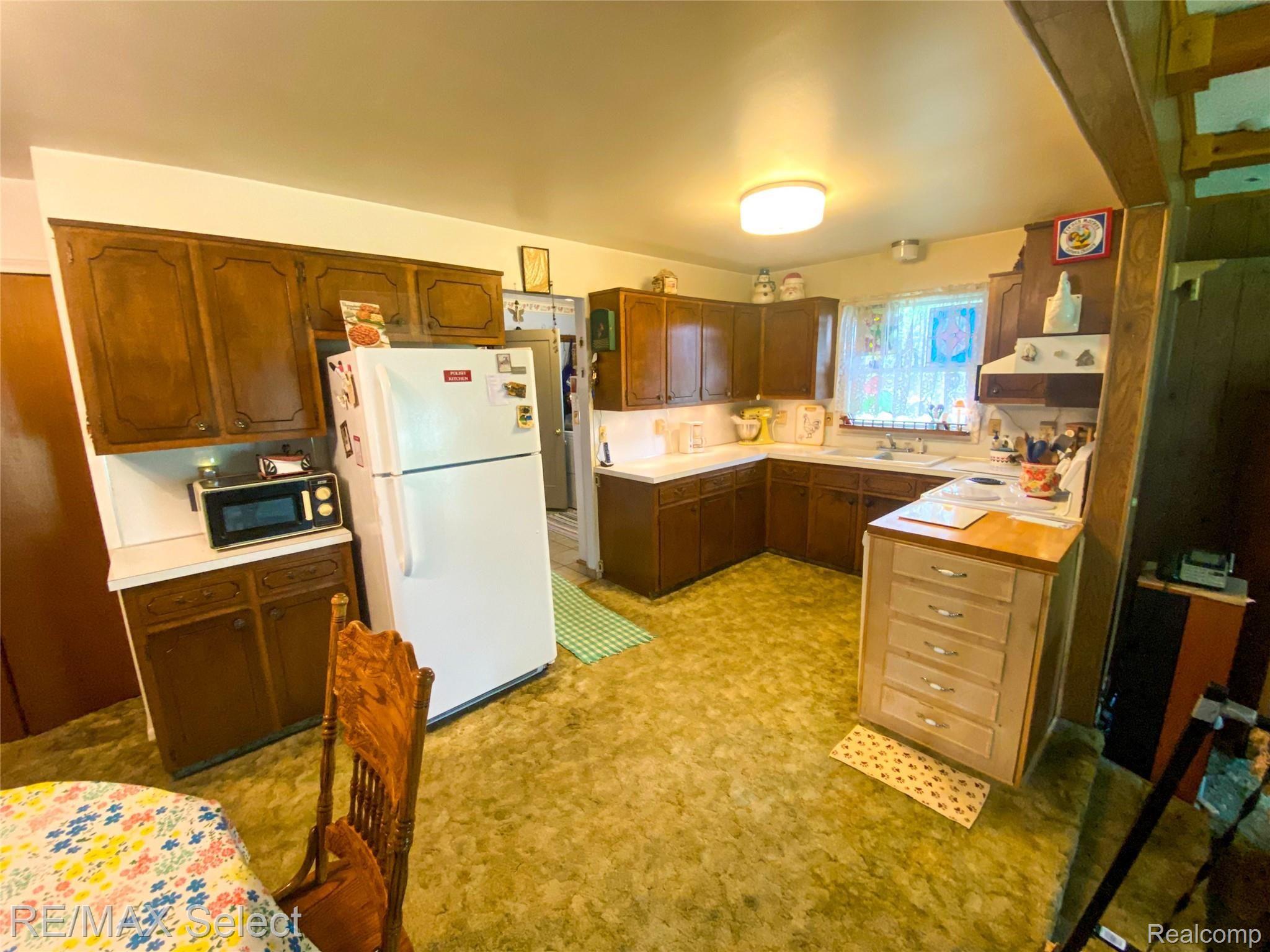 4290 North Genesee Road Flint, MI 48506 - Photo 4 of 24 IMG_4911.JPG