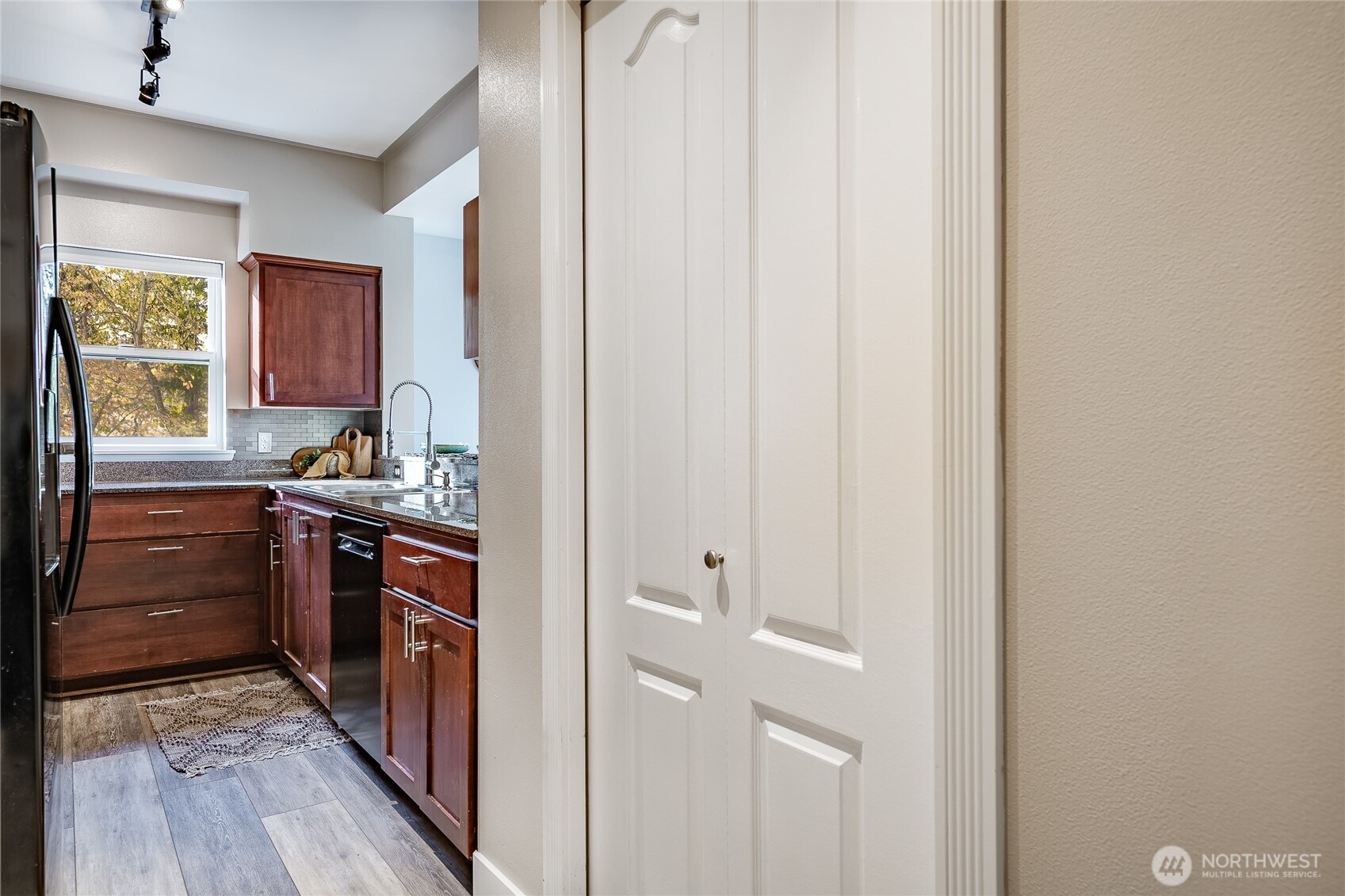 251 West Bakerview Road, Unit 103 Bellingham, WA 98226 - Photo 22 of 40