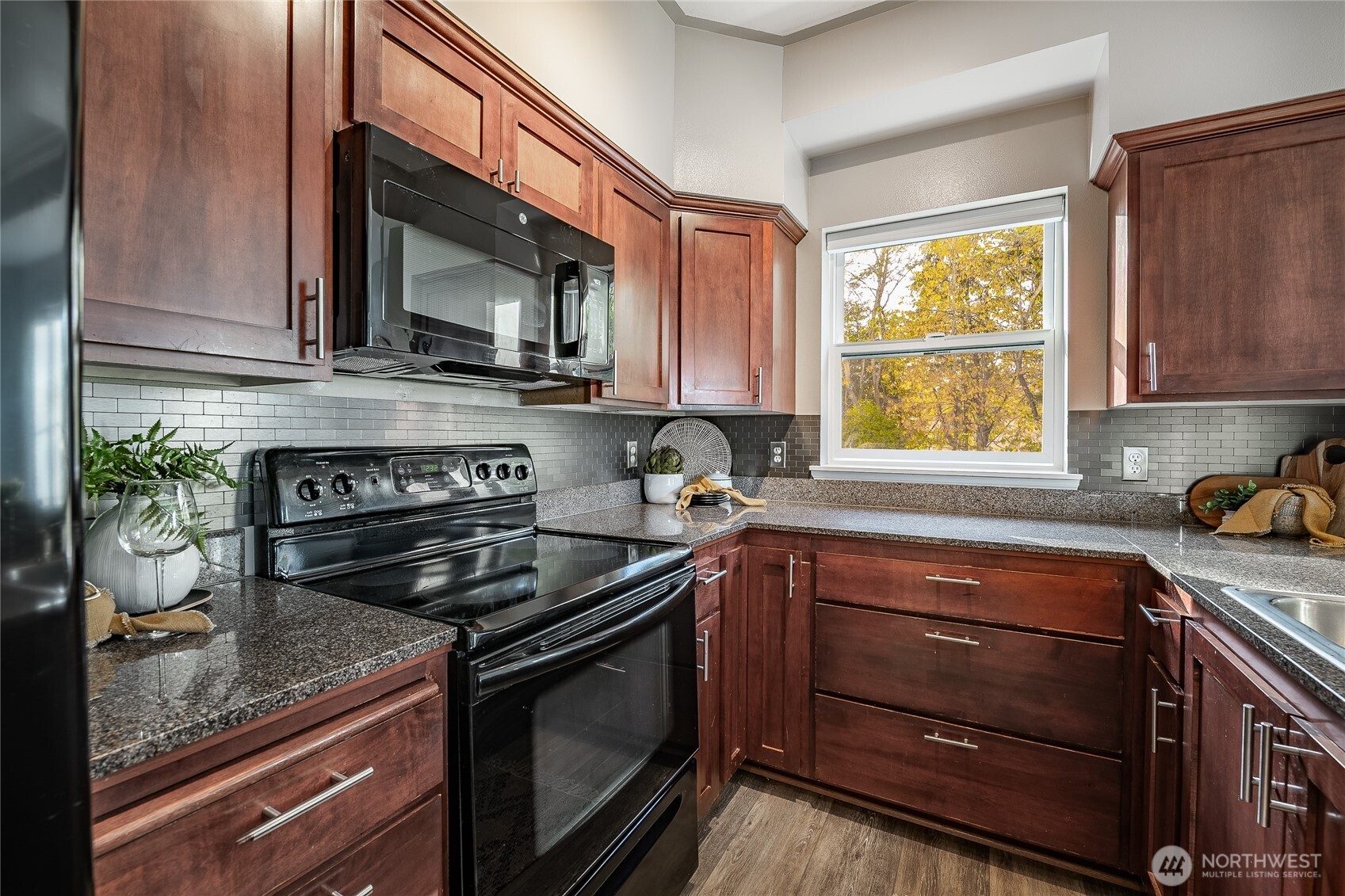 251 West Bakerview Road, Unit 103 Bellingham, WA 98226 - Photo 24 of 40