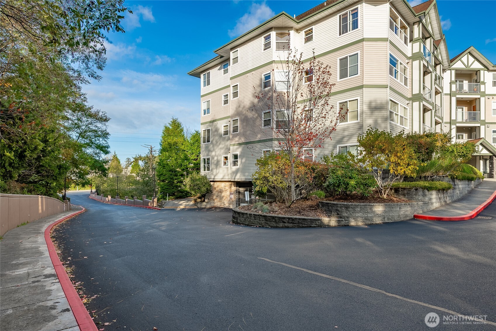 251 West Bakerview Road, Unit 103 Bellingham, WA 98226 - Photo 3 of 40