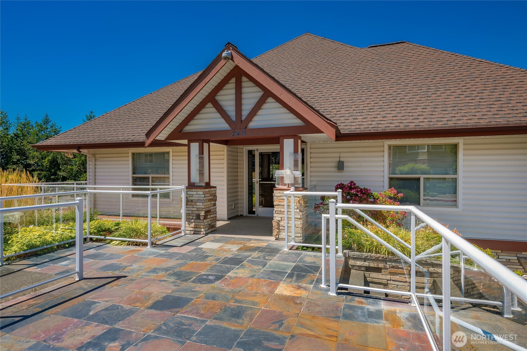 251 West Bakerview Road, Unit 103 Bellingham, WA 98226 - Photo 32 of 40