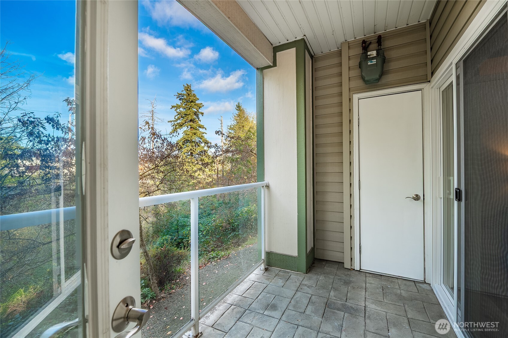 251 West Bakerview Road, Unit 103 Bellingham, WA 98226 - Photo 9 of 40