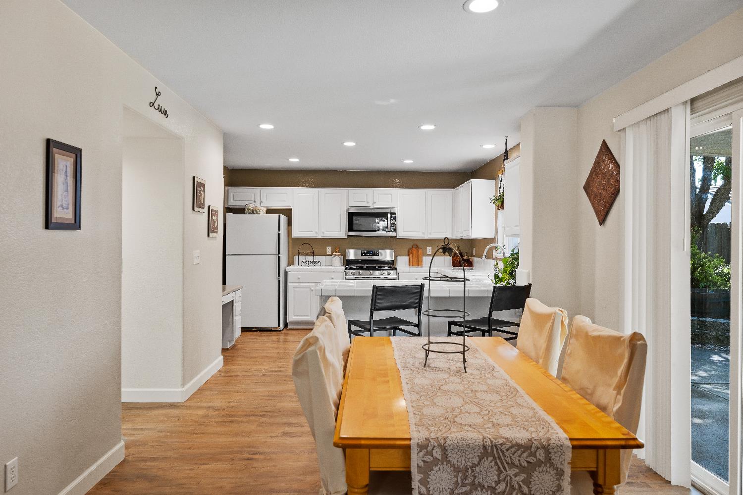 4237 Crazy Horse Road Cameron Park, CA 95682 - Photo 11 of 60