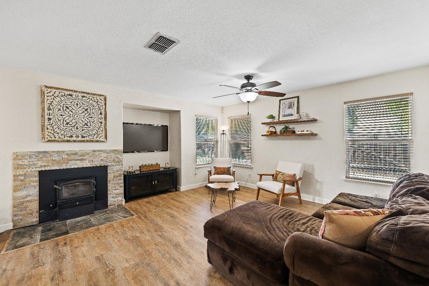 4237 Crazy Horse Road Cameron Park, CA 95682 - Photo 6 of 60