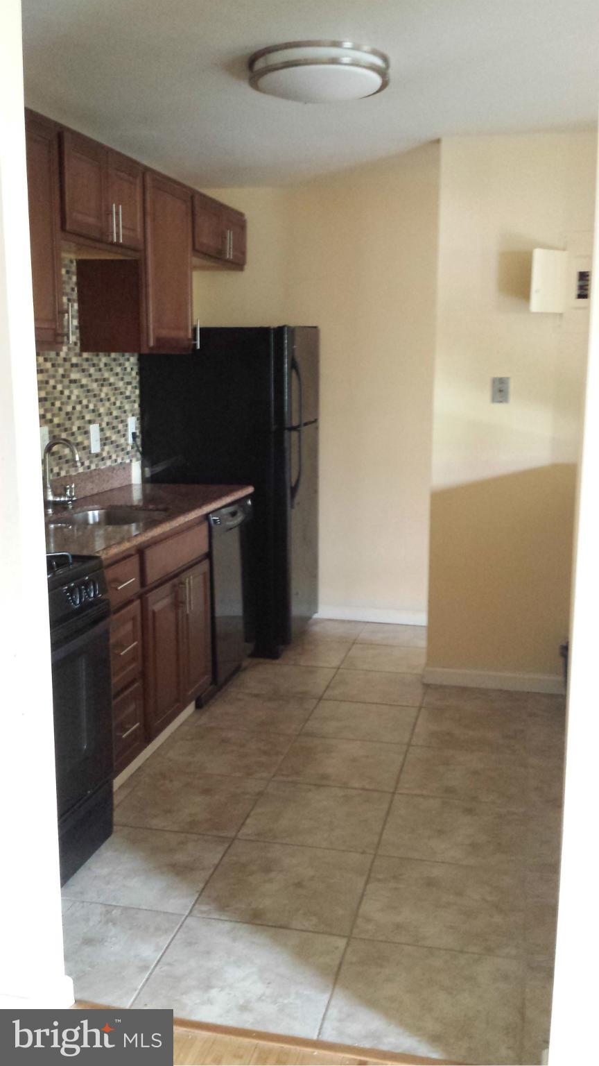 9280 Adelphi Road, Unit 2 Hyattsville, MD 20783 - Photo 5 of 11 Kitchen
