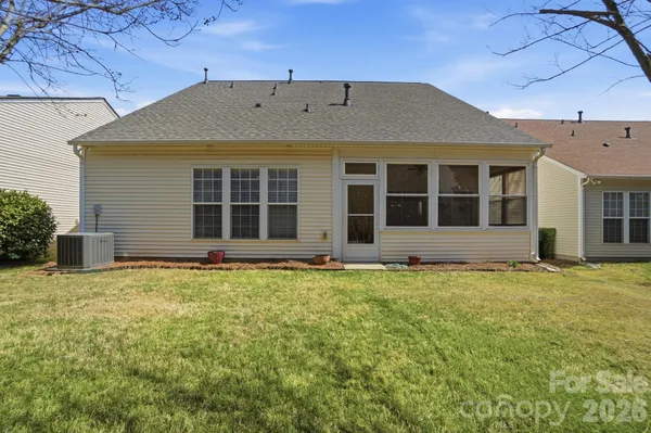 $450,000 | 6319 Highland Commons Drive, Charlotte, NC 28269