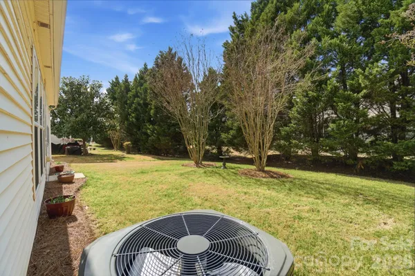 $450,000 | 6319 Highland Commons Drive, Charlotte, NC 28269
