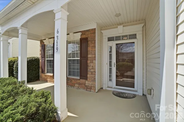 $450,000 | 6319 Highland Commons Drive, Charlotte, NC 28269
