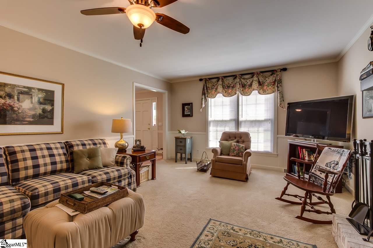 103 Burning Bush Lane Greenville, SC 29607 - Photo 8 of 36 Gallery Image 8