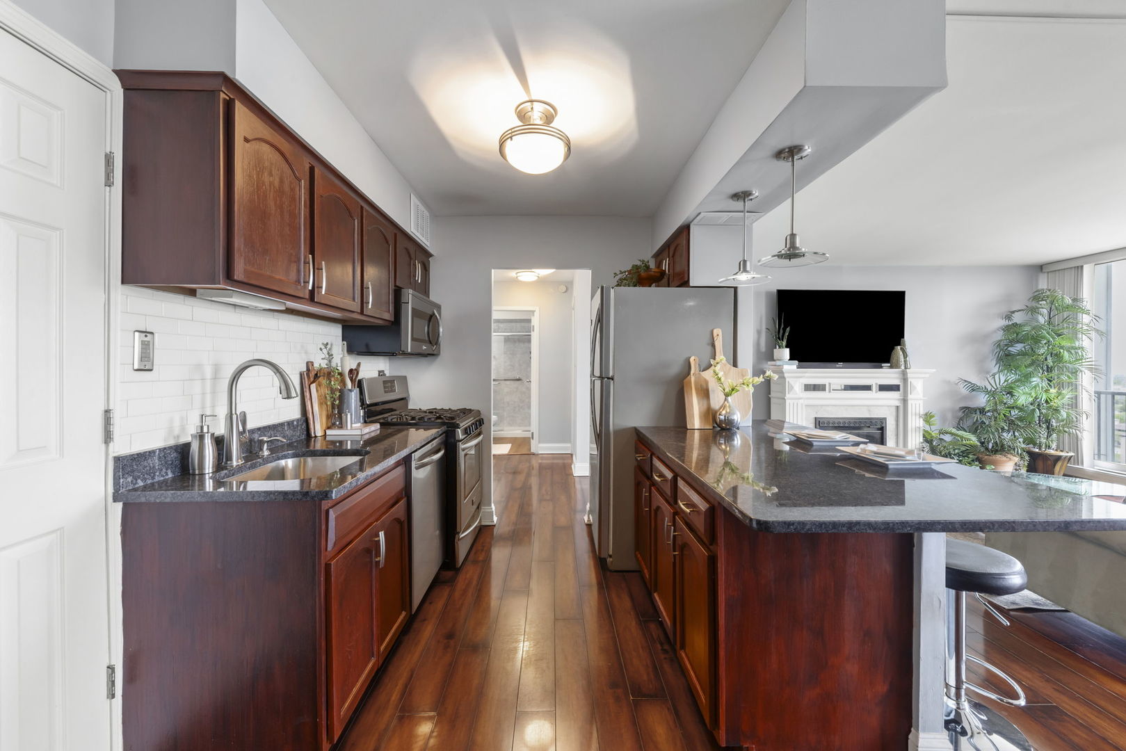 40 North Tower Road, Unit 14L Oak Brook, IL 60523 - Photo 5 of 16